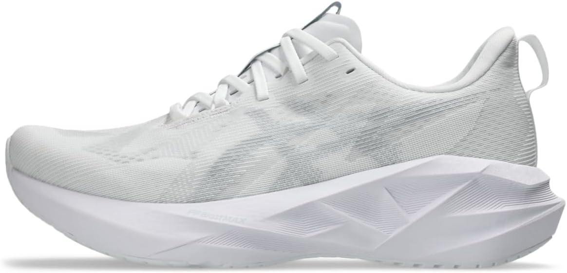 ASICS Men's Novablast 5Sneaker