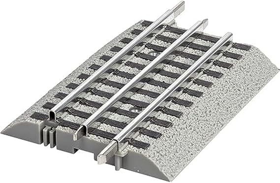 Lionel FasTrack 4.5" Straight Track, Medium