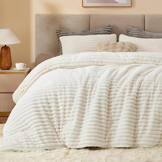 BEDELITE Fleece Full Comforter Set, Fluffy Bed Set, Cream White